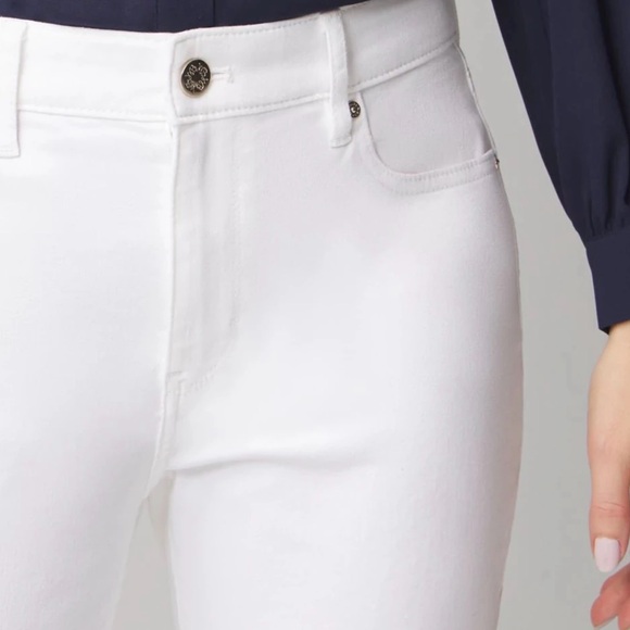 WHBM Mid-Rise Everyday Soft Denim™ Girlfriend Jeans - Picture 3 of 8